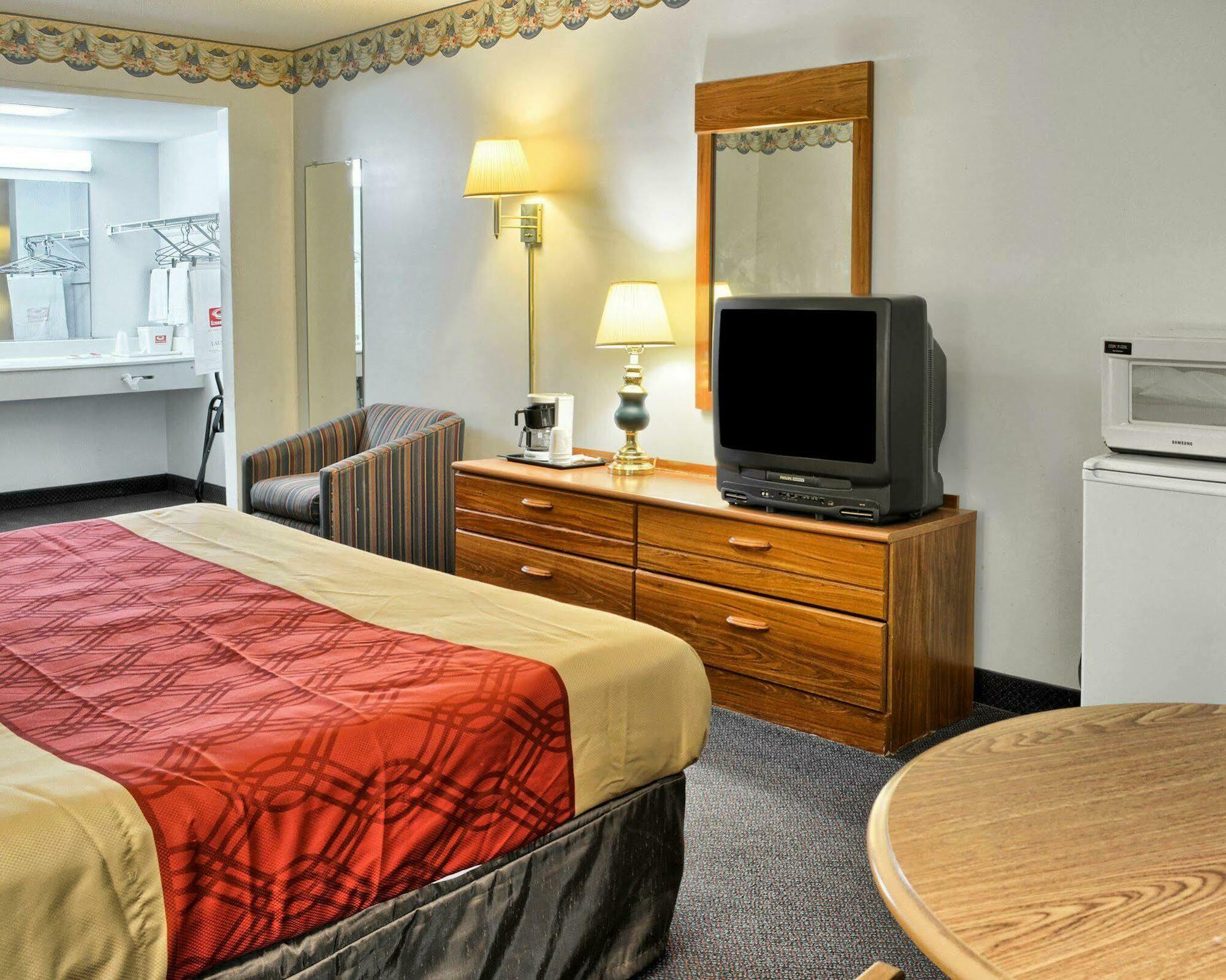 Econo Lodge Ruther Glen Extérieur photo