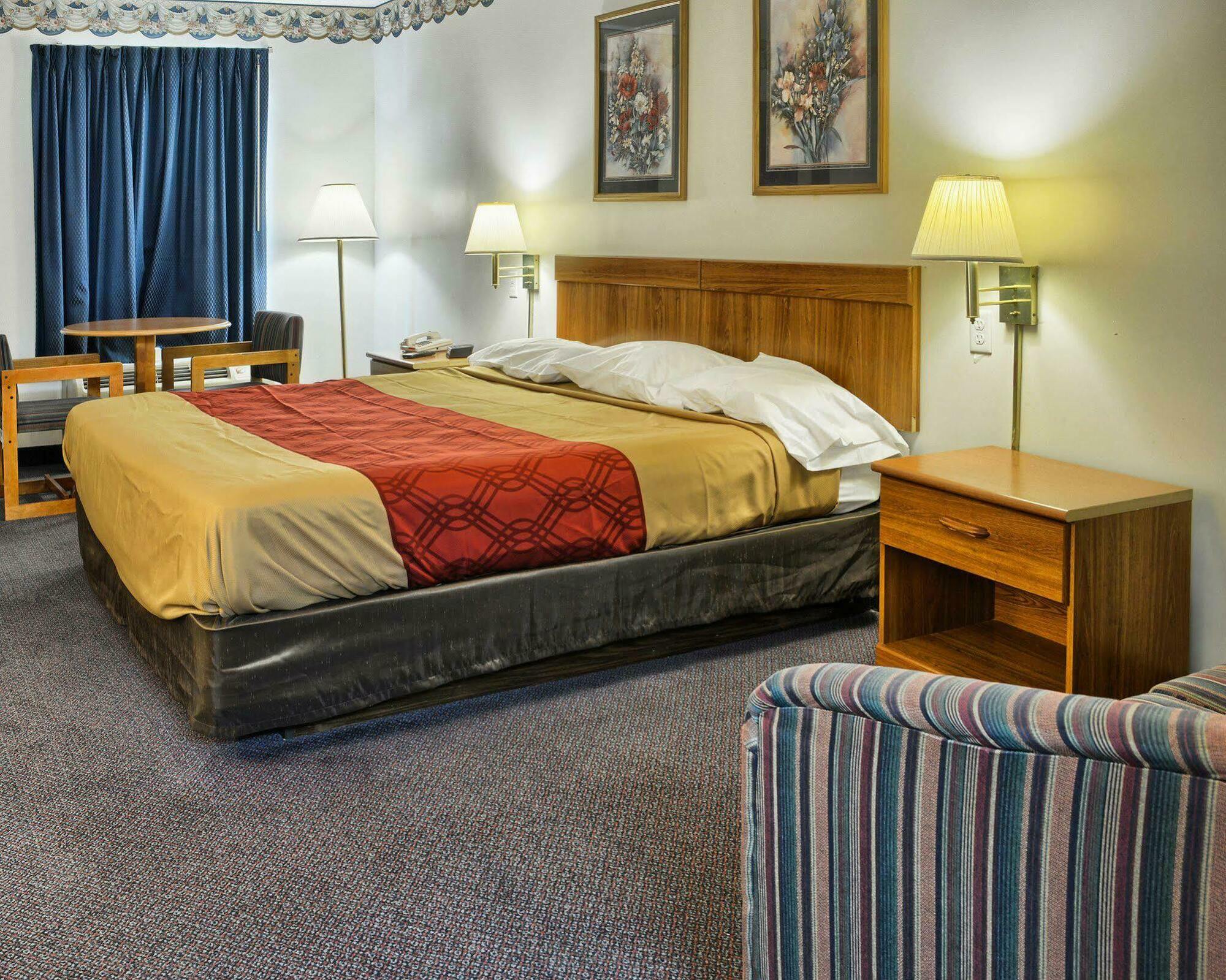Econo Lodge Ruther Glen Extérieur photo